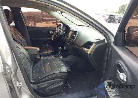 2015 Jeep Cherokee Latitude из США, поврежденный, VIN 1C4PJLCS6FW506528